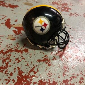 Pittsburgh Steelers Riddell Mini-Helmet